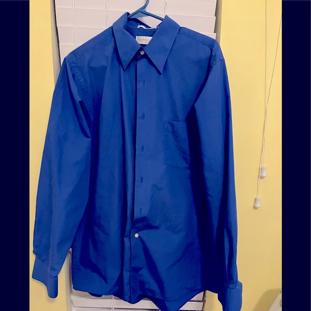 ❤️ 2 for $10❤️ Van Heisenberg “wrinkle free” dress shirt